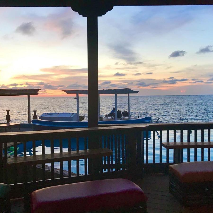 Lands End Hotel West End Bagian luar foto