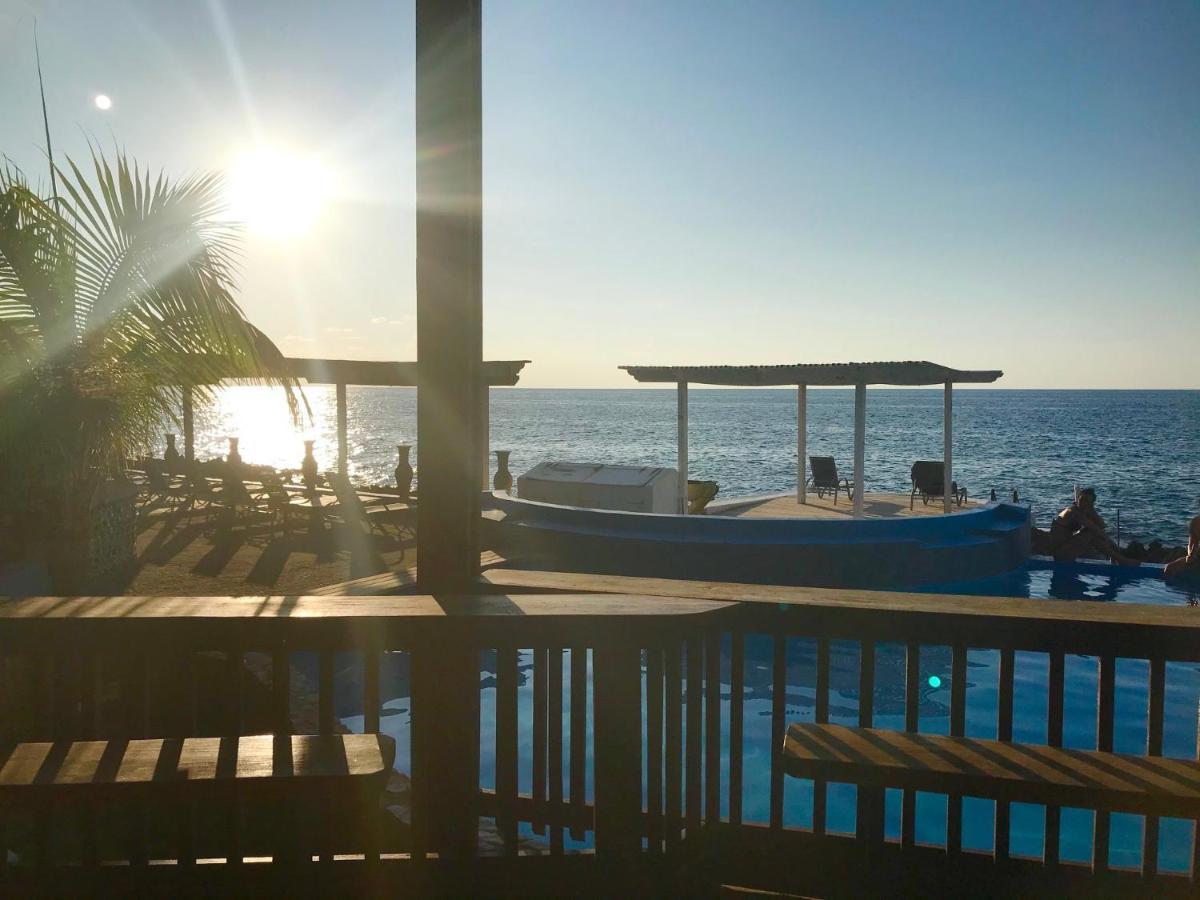 Lands End Hotel West End Bagian luar foto